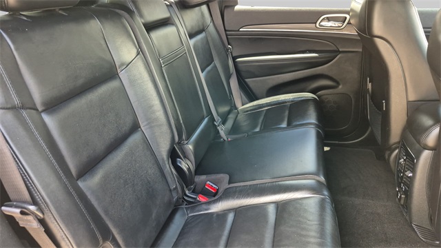 Vehicle image 12 of 32