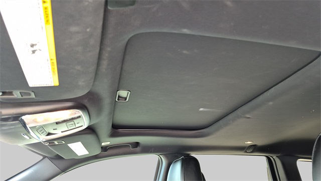 Vehicle image 29 of 32