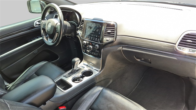 Vehicle image 14 of 32