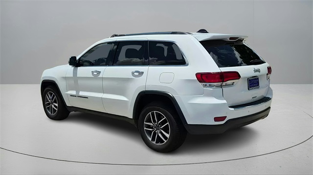 Vehicle image 7 of 32