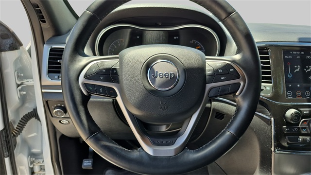 Vehicle image 16 of 32