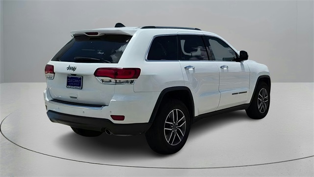 Vehicle image 5 of 32