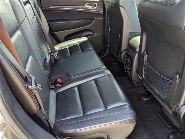 Vehicle image 21 of 26