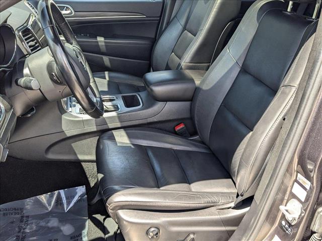 Vehicle image 17 of 26