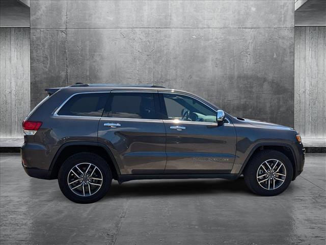 Vehicle image 4 of 26