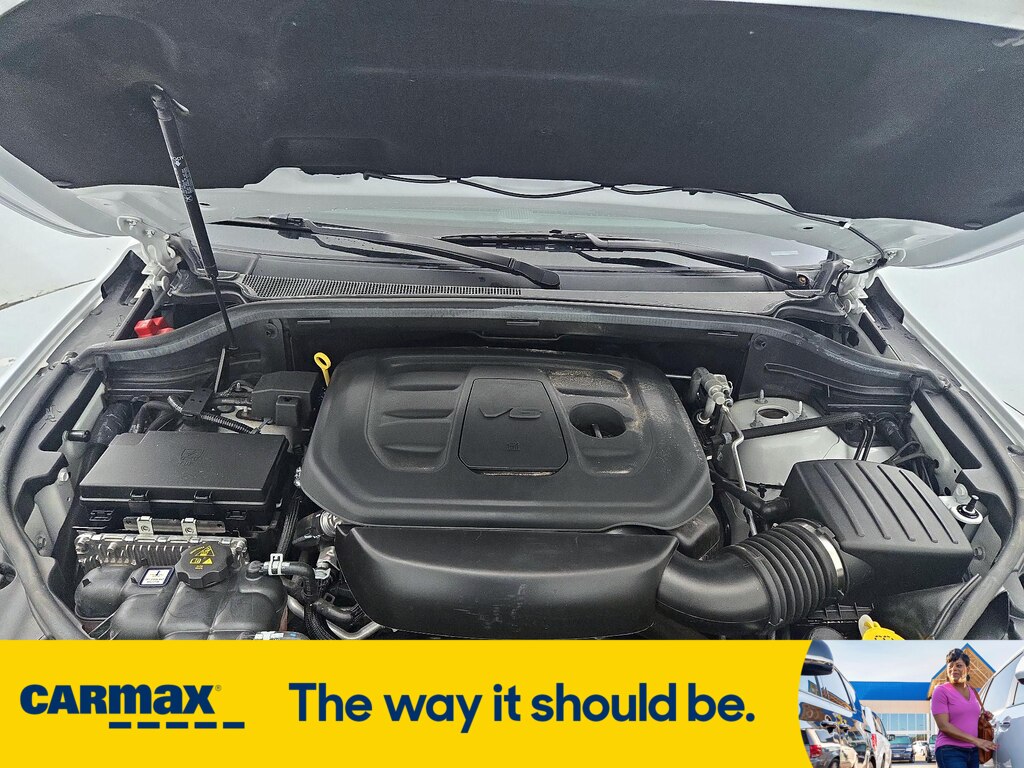 Vehicle image 28 of 29