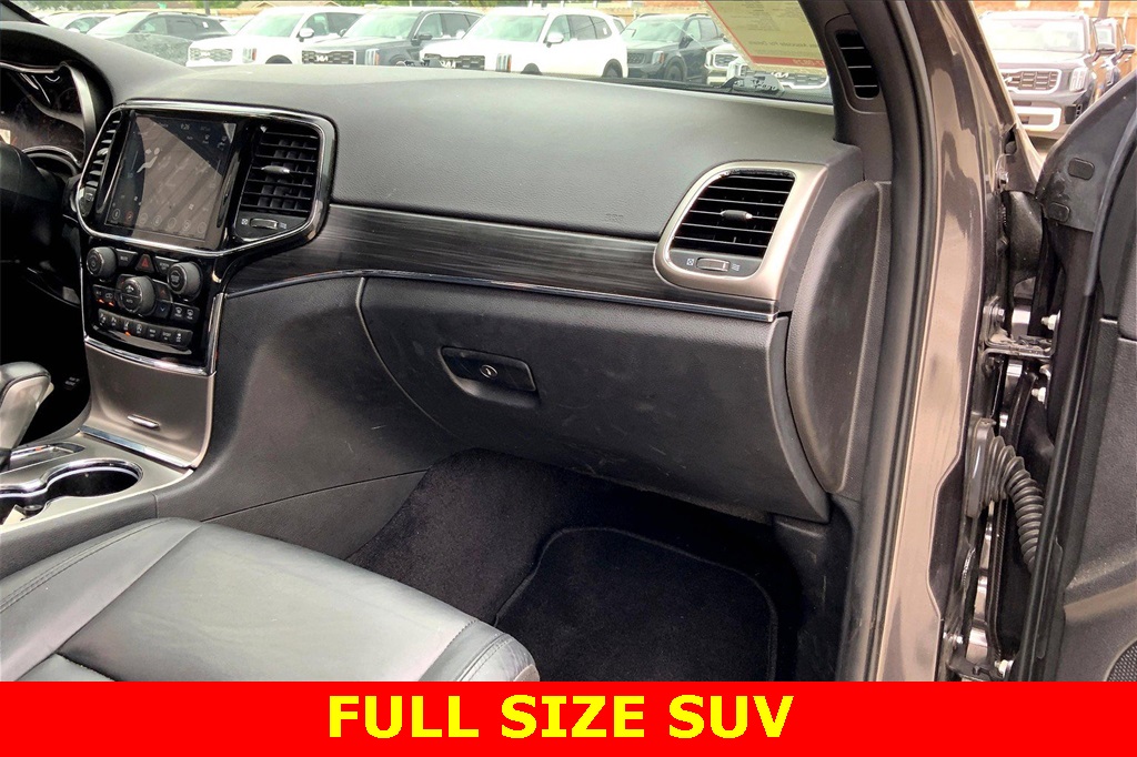 Vehicle image 13 of 24