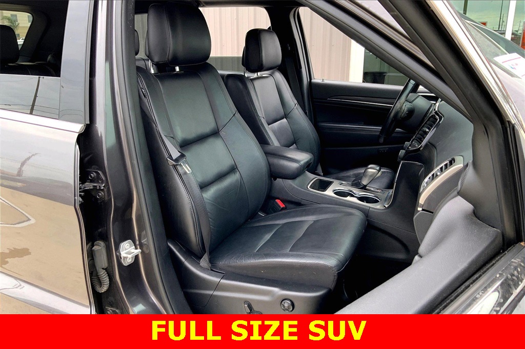 Vehicle image 10 of 24