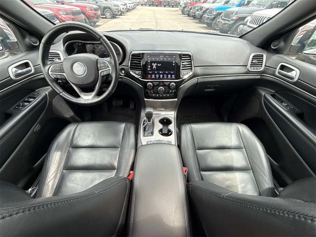 Vehicle image 18 of 31
