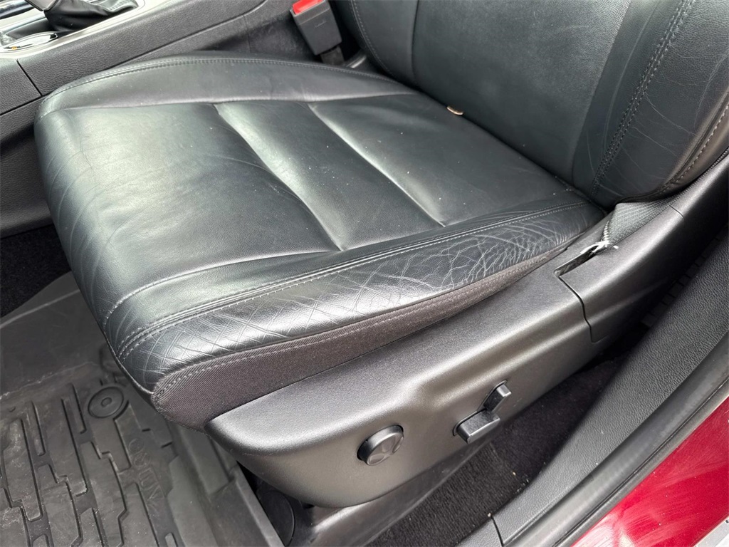 Vehicle image 15 of 31