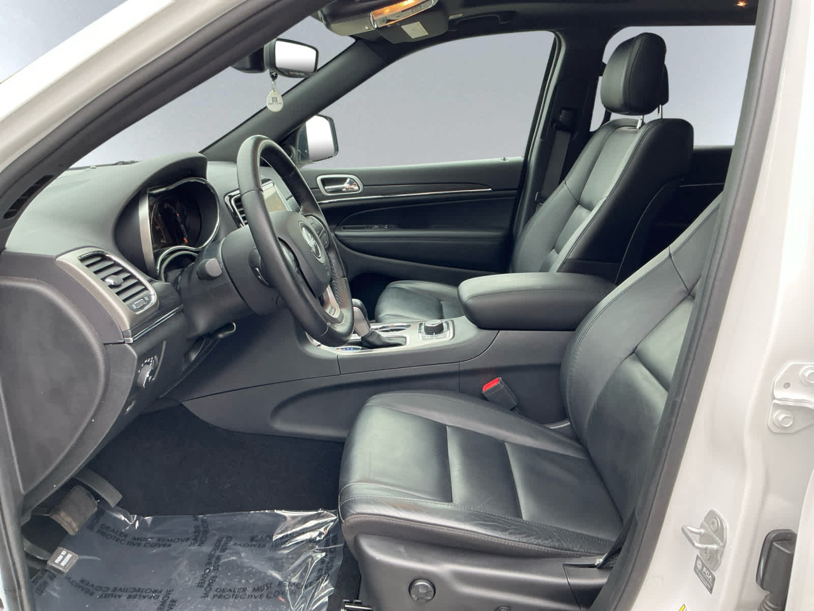 Vehicle image 13 of 20