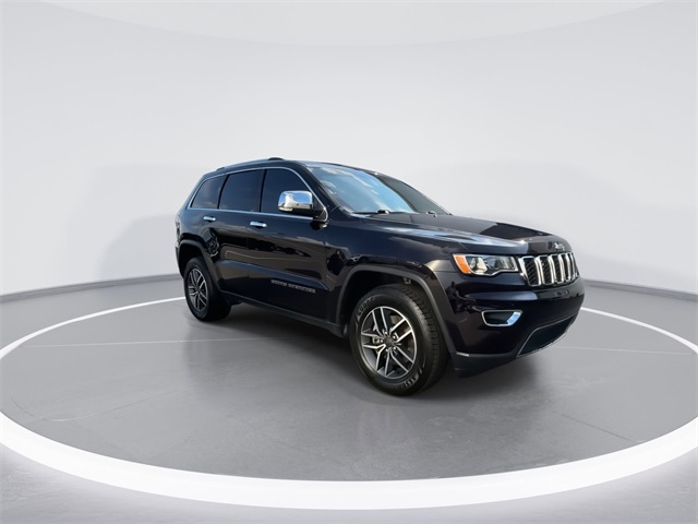 Vehicle image 4 of 27