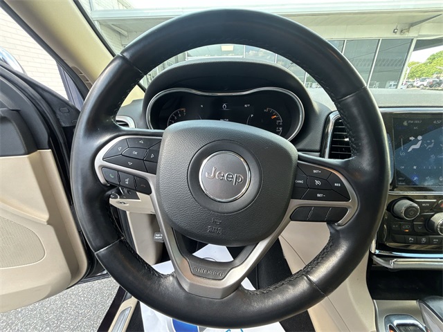 Vehicle image 11 of 27
