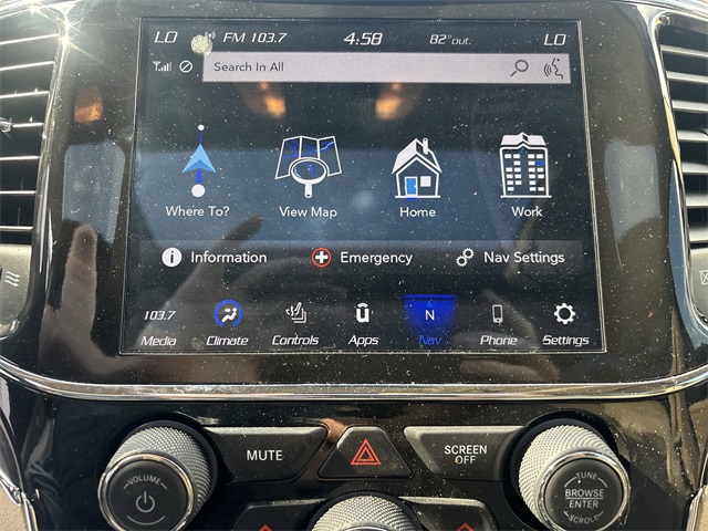 Vehicle image 20 of 27