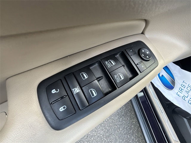 Vehicle image 15 of 27