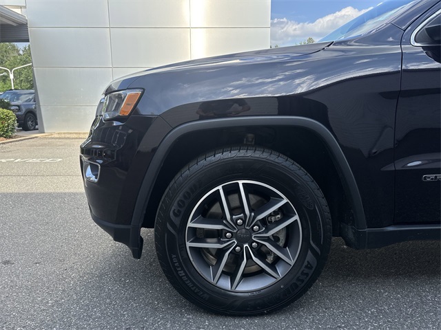 Vehicle image 19 of 27