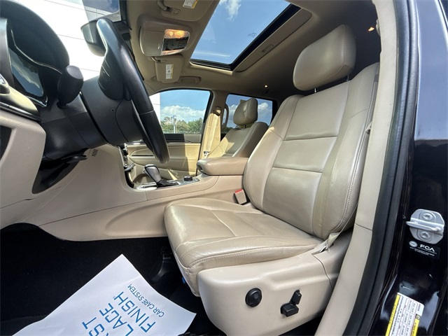 Vehicle image 13 of 27
