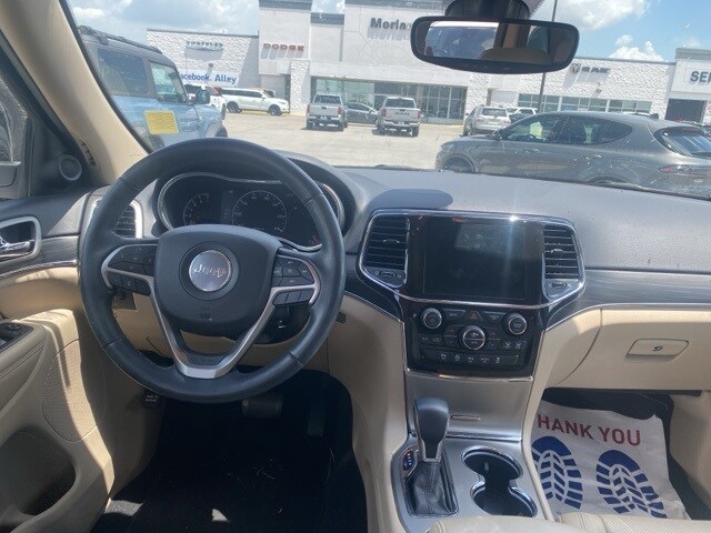 Vehicle image 12 of 25