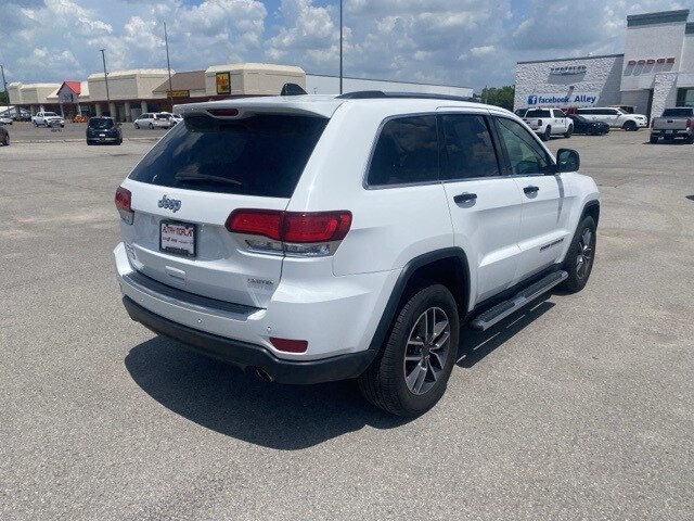 Vehicle image 6 of 25