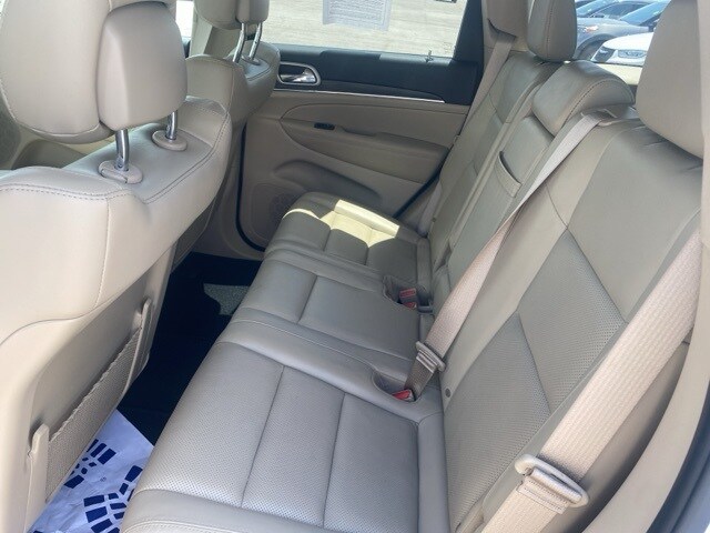 Vehicle image 11 of 25