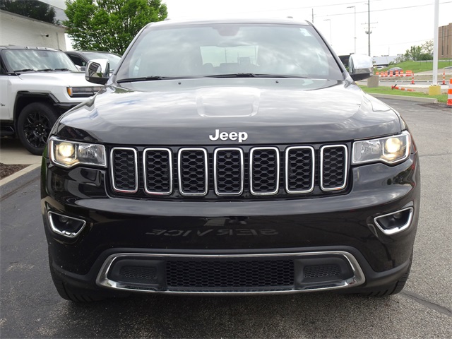 Vehicle image 8 of 28