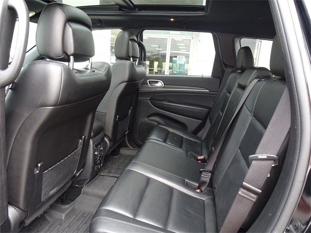 Vehicle image 16 of 28
