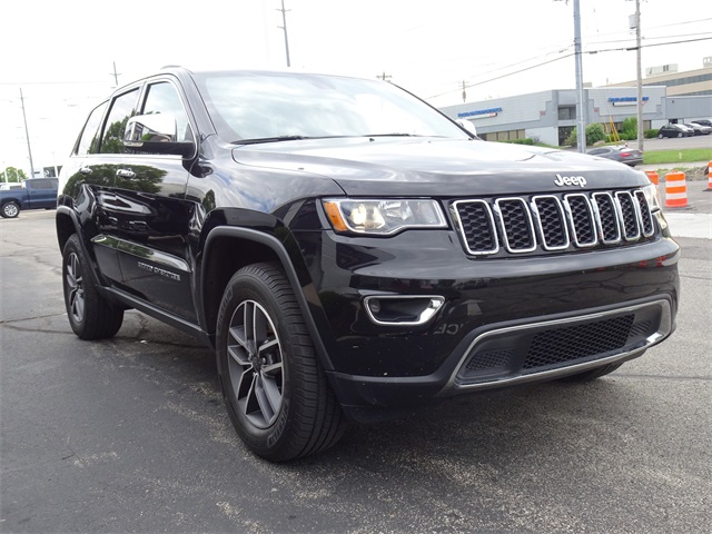 Vehicle image 2 of 28