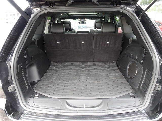 Vehicle image 18 of 28