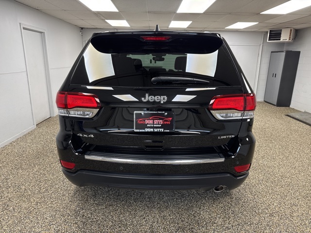 Vehicle image 6 of 28
