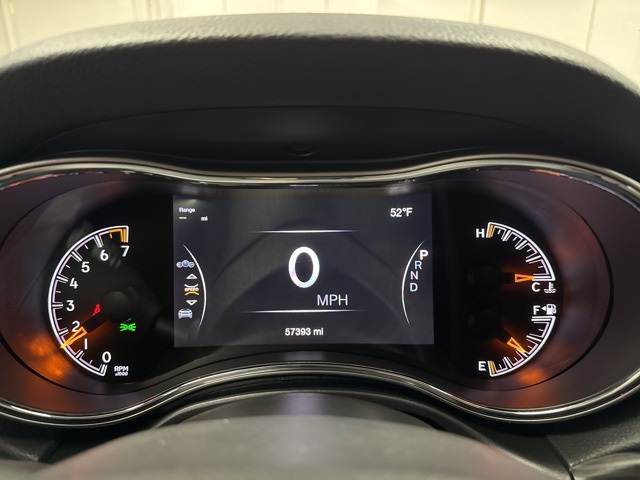Vehicle image 14 of 28