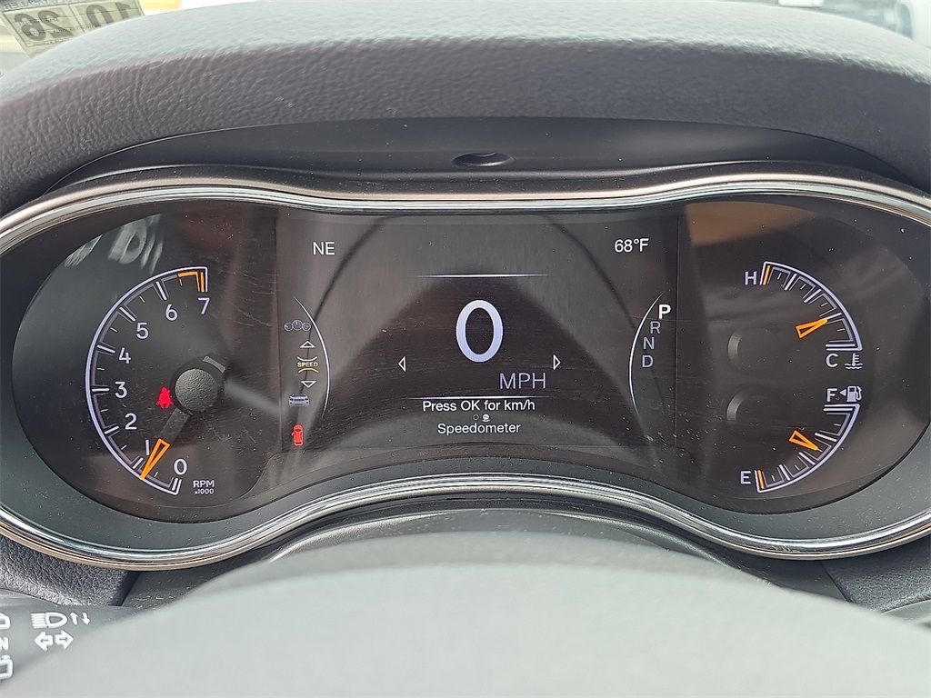 Vehicle image 21 of 30