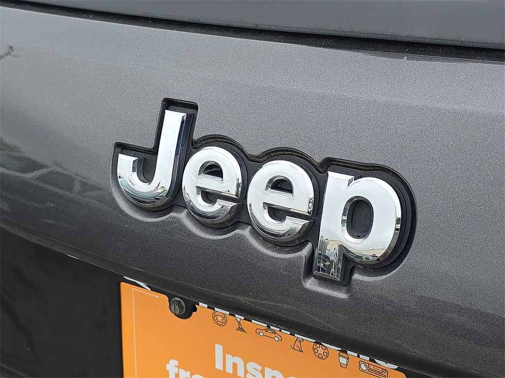 Vehicle image 29 of 30
