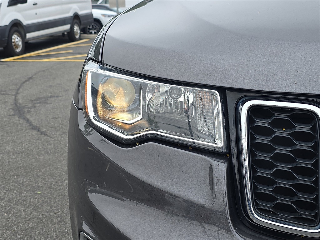 Vehicle image 9 of 30
