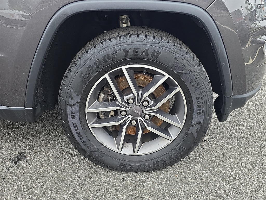 Vehicle image 8 of 30