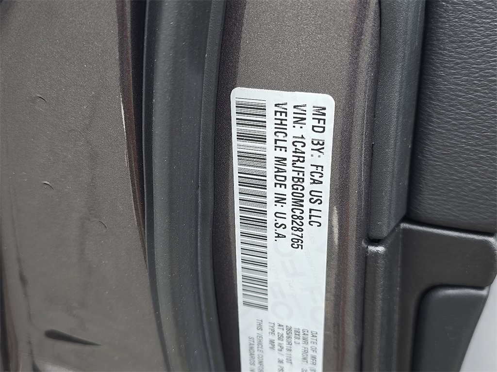 Vehicle image 26 of 30