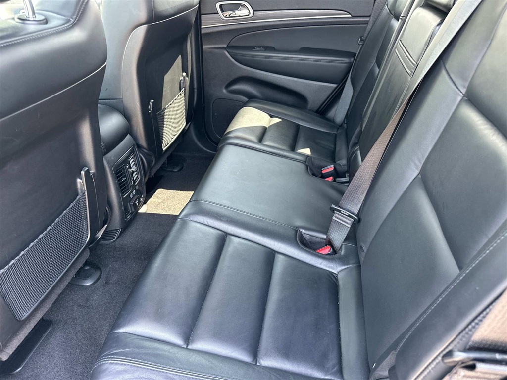 Vehicle image 22 of 27