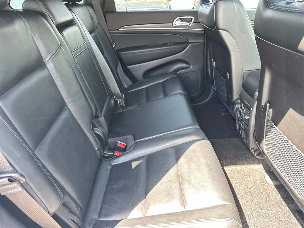 Vehicle image 20 of 27