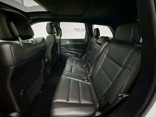 Vehicle image 24 of 32