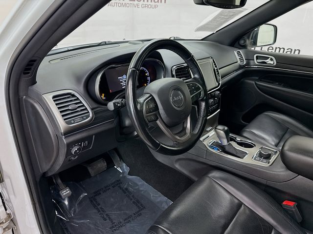 Vehicle image 9 of 32