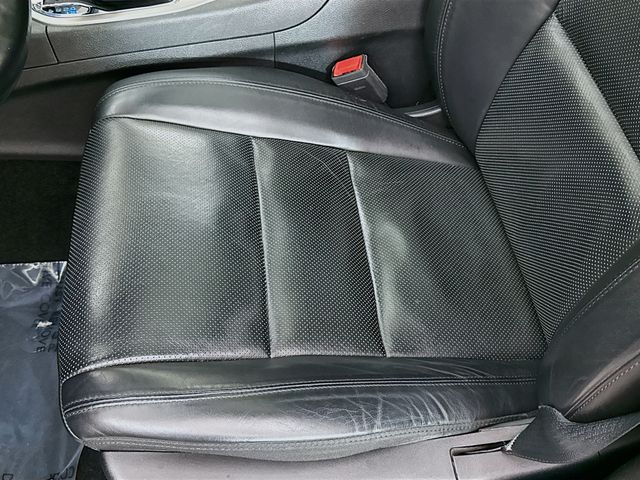 Vehicle image 19 of 32
