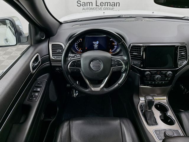 Vehicle image 22 of 32