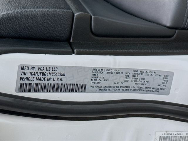 Vehicle image 32 of 32