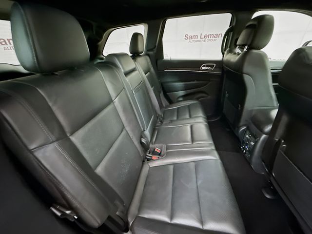 Vehicle image 27 of 32