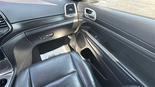 Vehicle image 20 of 29