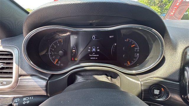 Vehicle image 11 of 29