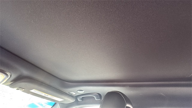 Vehicle image 21 of 29