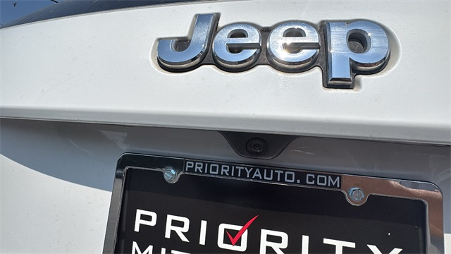 Vehicle image 28 of 29