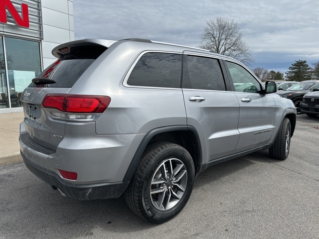 Vehicle image 3 of 29