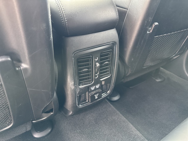 Vehicle image 12 of 29