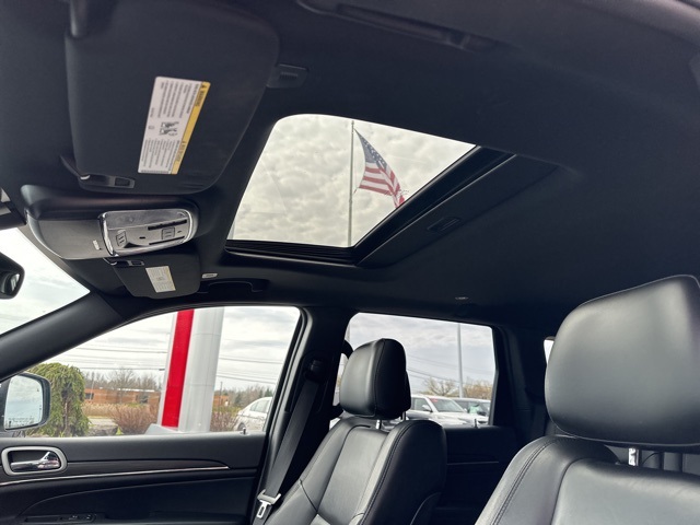 Vehicle image 19 of 29